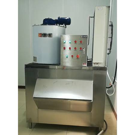 1吨片冰机交付河南某食品厂